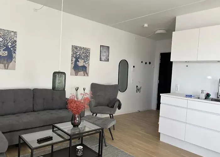 Modern Comfort In Orestad - With Balcony